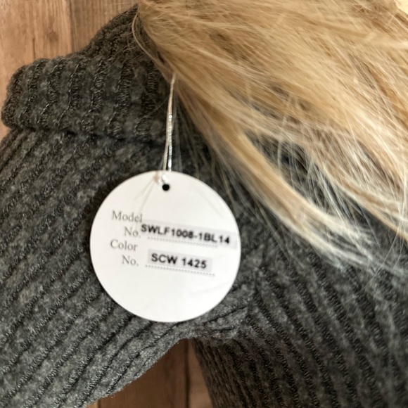 HairCube Classic Mixed Blonde 13x6 Free Parting Synthetic Wig - Timeless Beauty - Picture 8 of 13